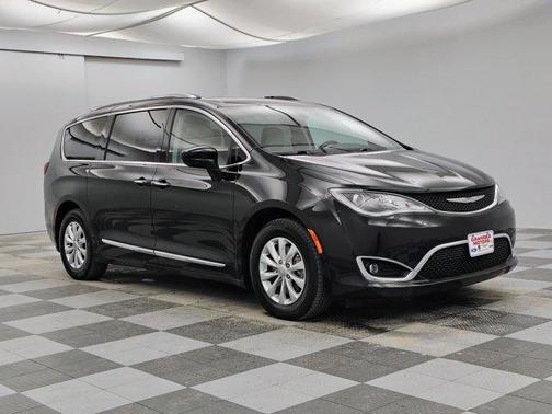2018 Chrysler Pacifica Touring-L