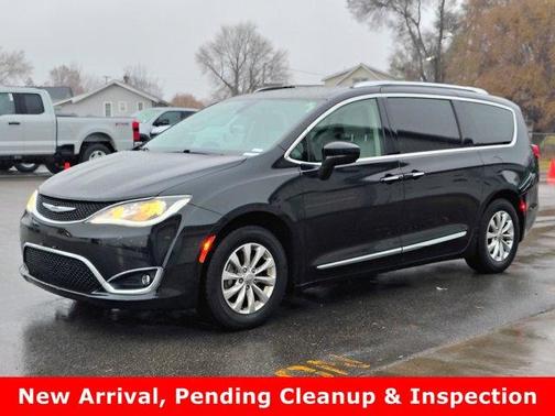 2018 Chrysler Pacifica Touring-L