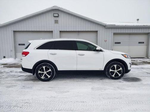 2016 Kia Sorento EX