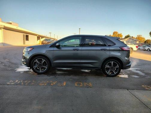 2023 Ford Edge ST