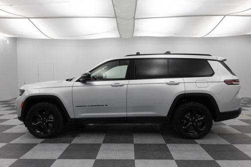 2022 Jeep Grand Cherokee L Laredo