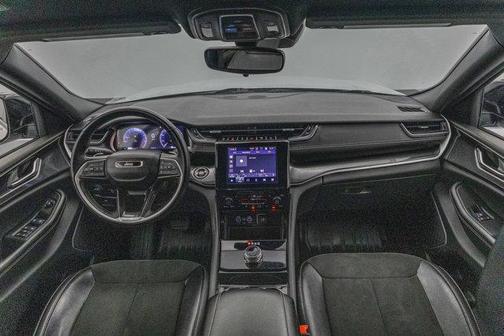 2022 Jeep Grand Cherokee L Laredo