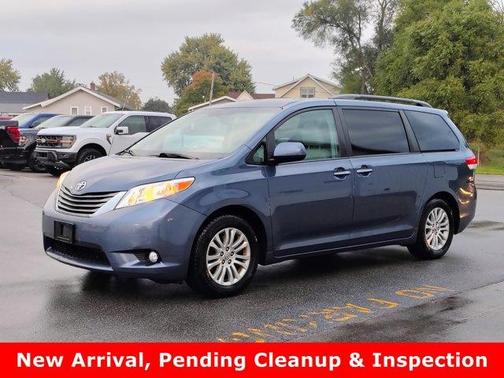 2014 Toyota Sienna XLE