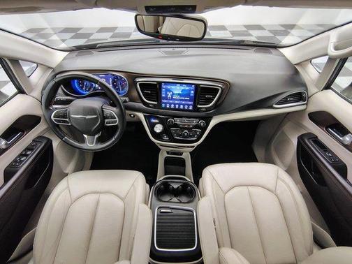 2018 Chrysler Pacifica Touring-L Plus