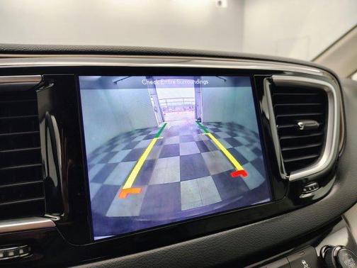 2018 Chrysler Pacifica Touring-L Plus