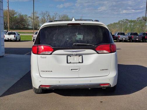 Bright White 2020 Chrysler Pacifica Limited