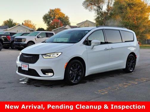 2021 Chrysler Pacifica Touring-L