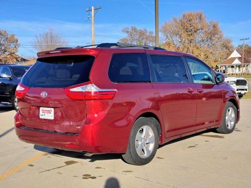 2015 Toyota Sienna LE