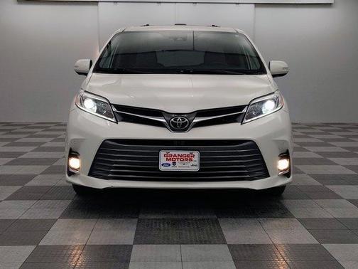 2019 Toyota Sienna Limited