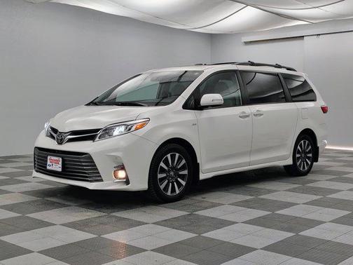 2019 Toyota Sienna Limited