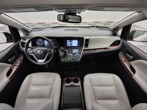 2019 Toyota Sienna Limited
