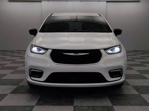 Bright White 2026 Chrysler Pacifica Select