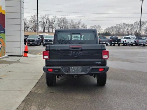 2024 Jeep Gladiator Sport