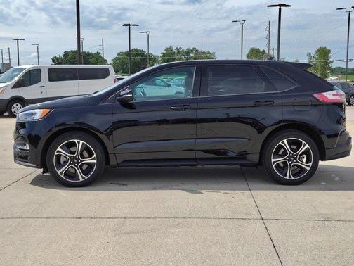 2022 Ford Edge ST