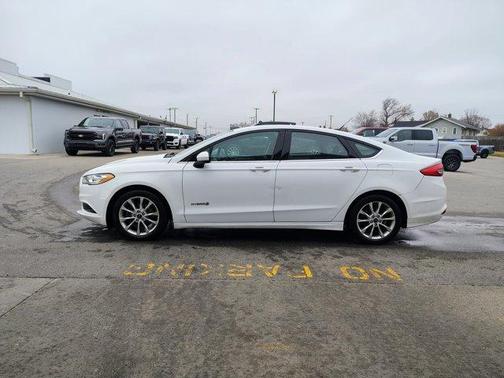 2017 Ford Fusion Hybrid SE