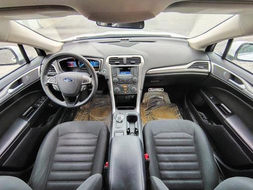 2017 Ford Fusion Hybrid SE