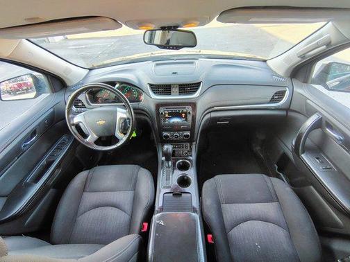 2017 Chevrolet Traverse 2LT