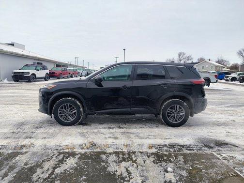 2022 Nissan Rogue S