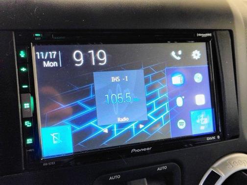 2013 Jeep Wrangler Unlimited Freedom Edition