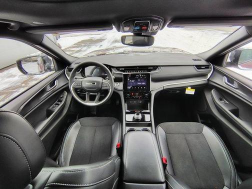 2024 Jeep Grand Cherokee L Laredo