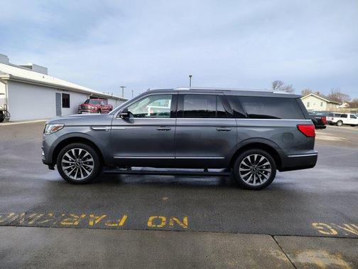 2021 Lincoln Navigator L Reserve