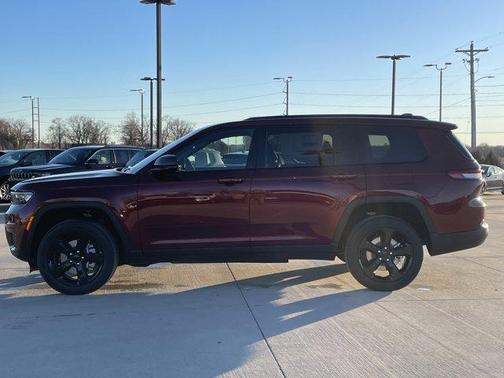 2025 Jeep Grand Cherokee L Laredo