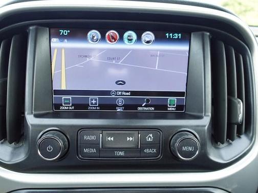 Photo 3 of 28 of 2017 GMC Canyon SLT