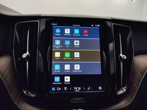 2023 Volvo XC60 B5 Plus Dark Theme