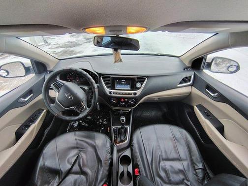 2022 Hyundai Accent SE