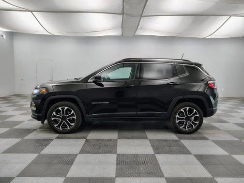 Diamond Black 2022 Jeep Compass Limited