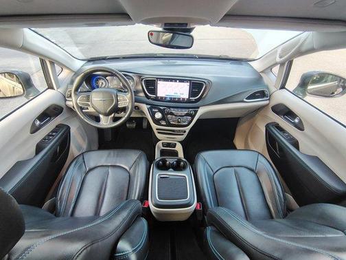 2021 Chrysler Pacifica Touring-L
