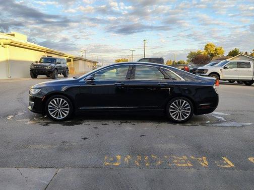 2020 Lincoln MKZ Standard