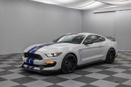 2017 Ford Shelby GT350 Base