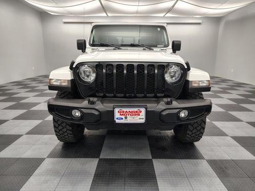 2022 Jeep Gladiator Sport