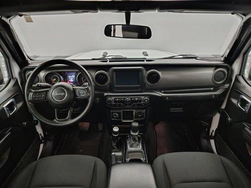 2022 Jeep Gladiator Sport