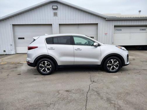 2022 Kia Sportage LX