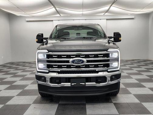 2025 Ford F-350 Lariat Super Duty