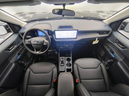 Shadow Black 2026 Ford Maverick Lobo Standard