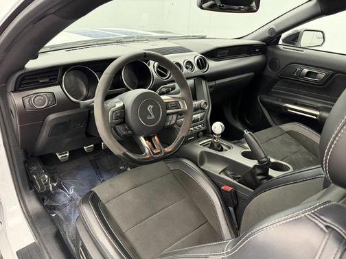 2017 Ford Shelby GT350 Base