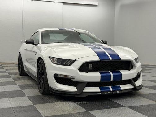 2017 Ford Shelby GT350 Base