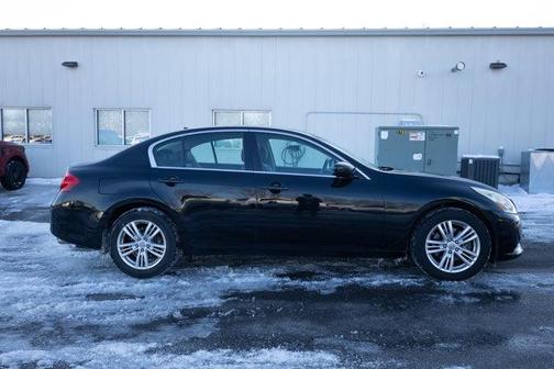 2010 INFINITI G37x Base