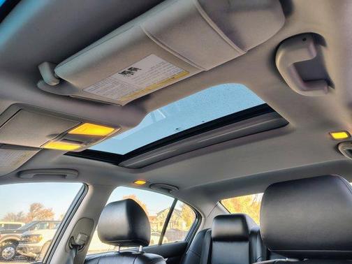 2010 INFINITI G37x Base