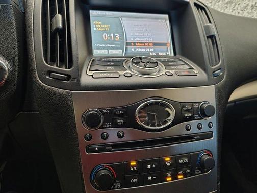 2010 INFINITI G37x Base