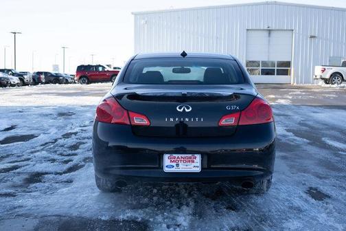 2010 INFINITI G37x Base