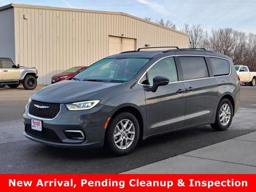 2022 Chrysler Pacifica Touring-L