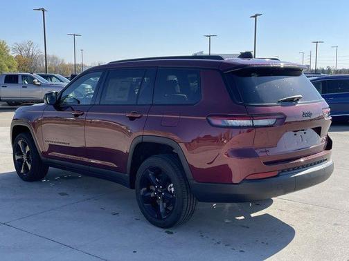2025 Jeep Grand Cherokee L Laredo