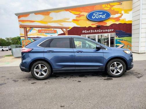 Blue Metallic 2019 Ford Edge SEL
