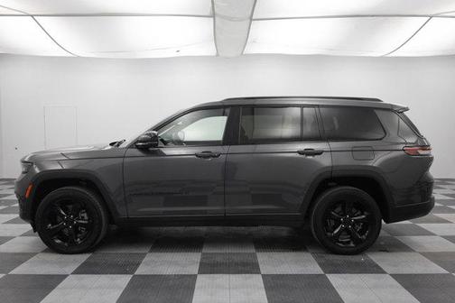 2022 Jeep Grand Cherokee L Laredo