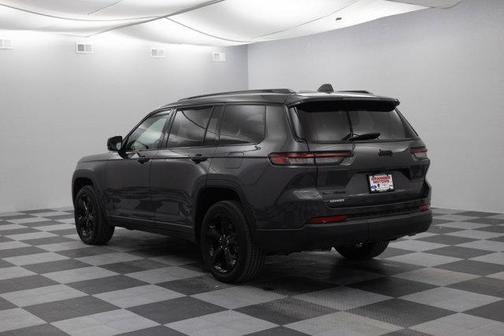 2022 Jeep Grand Cherokee L Laredo