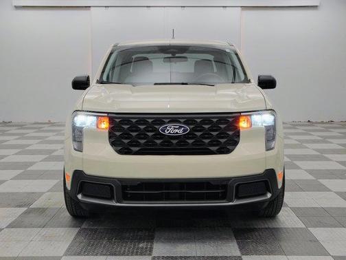 Desert Sand 2025 Ford Maverick XLT